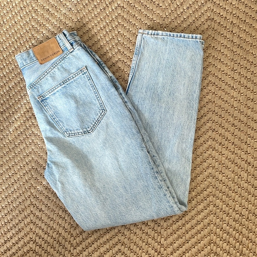 Denim Forum - The BF High Rise Loose Denim Jeans - Light Wash Blue - 30 x 26
